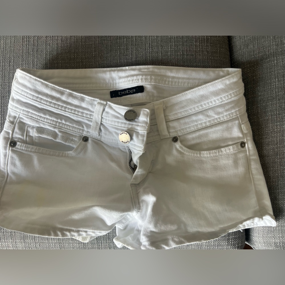 Low rise vintage Bebe shorts